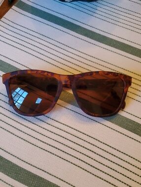 Women’s Tortoiseshell Sunglasses - Brown Lenses